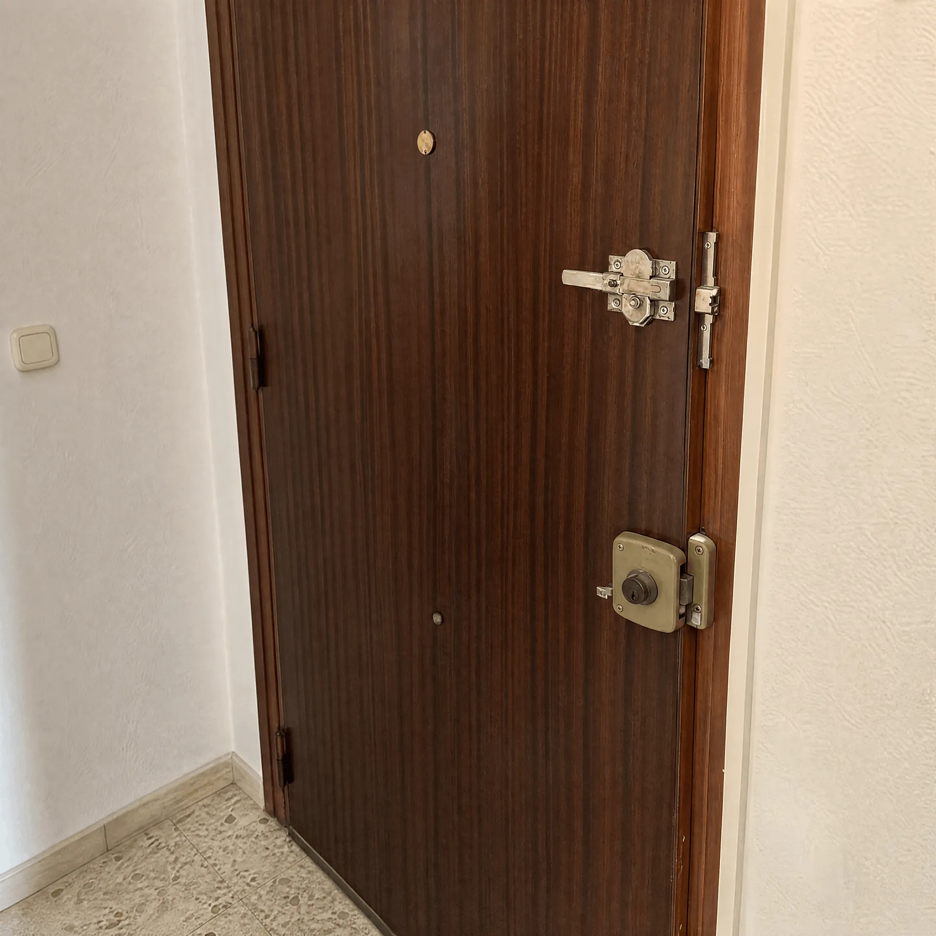Cerrojo de alta seguridad instalado en Finestrat